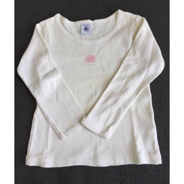 PETIT BATEAU(プチバトー)のプチバトー 長袖 肌着 2枚セット 3ans 95 キッズ/ベビー/マタニティのキッズ服女の子用(90cm~)(下着)の商品写真