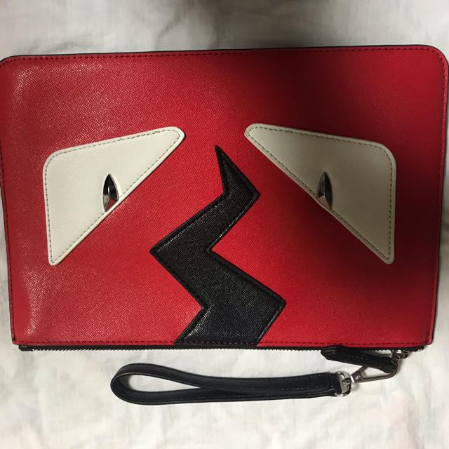 FENDI バグズ クラッチバック