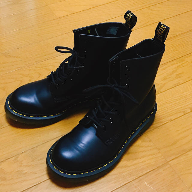 Dr.Martens(ドクターマーチン)の【新品箱付き】ドクターマーチン 8ホール レディースの靴/シューズ(ブーツ)の商品写真