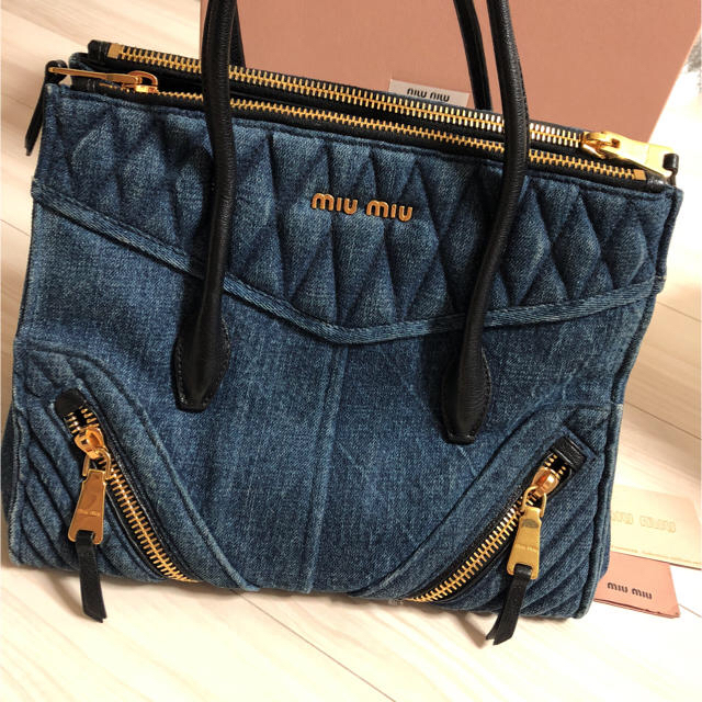 miumiu - MIUMIU デニム トートバッグ💓の通販 by Rio's shop|ミュウ miumiu - MIUMIU デニム トートバッグ💓の通販 by Rio's shop|ミュウ
