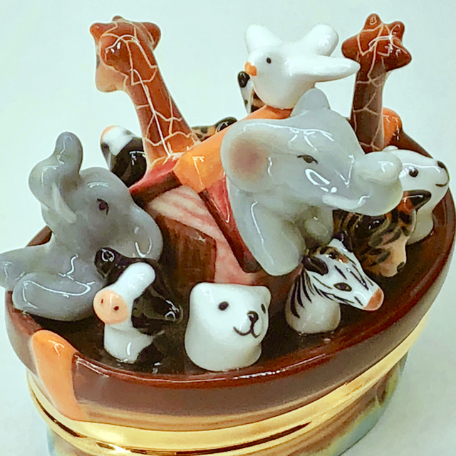 かわいい 陶器製サプライズボックス ノアの箱舟 ハトの通販 By No１thomas S Shop ラクマ