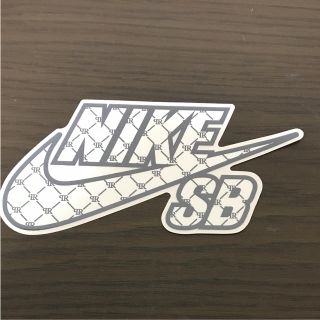 ナイキ(NIKE)の【縦7.8cm横15.3cm】NIKE SBステッカー(ステッカー)