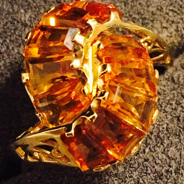 K18 オレンジ色の石の指輪