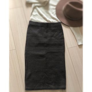 ザラ(ZARA)のiiiis様専用(ひざ丈スカート)