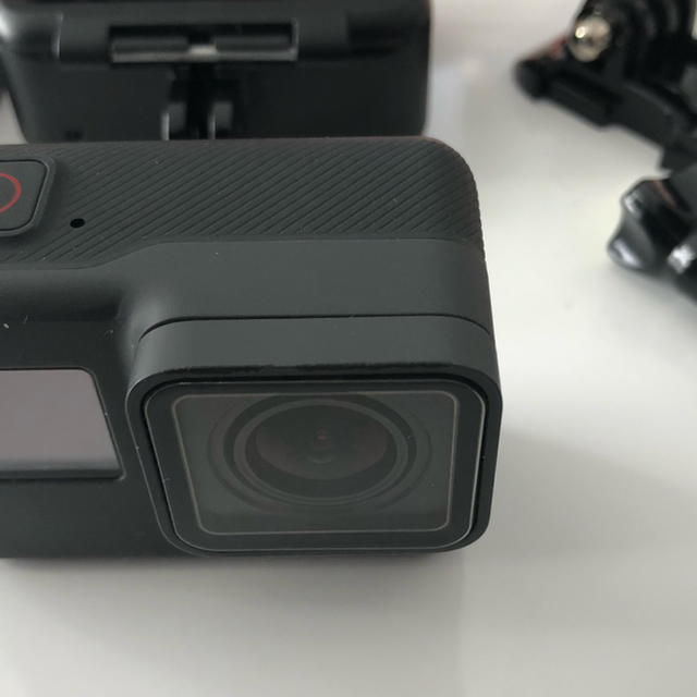 GoPro(ゴープロ)のGoPro HERO6 アクセサリー込み スマホ/家電/カメラのカメラ(その他)の商品写真