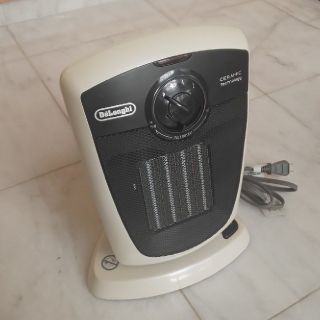 デロンギ(DeLonghi)の再値下げしました❗️【美品✨】De'Longhi  セラミックファンヒーター(ファンヒーター)