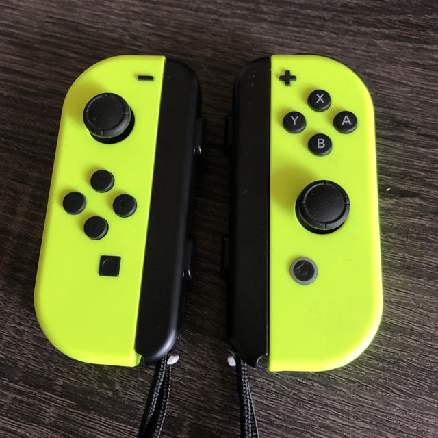 Nintendo Switch - Switch 任天堂 コントローラー 蛍光黄の通販 by ぺこ's shop｜ニンテンドースイッチならラクマ