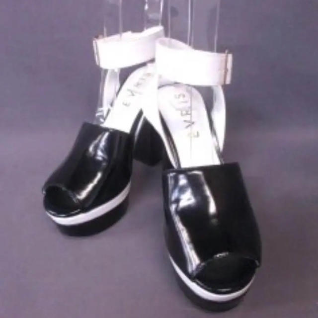 EVRIS(エヴリス)のEVRIS サンダル レディースの靴/シューズ(サンダル)の商品写真
