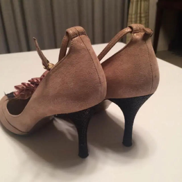 Odette e Odile(オデットエオディール)のオデットオディール パンプス ピンクフリフリヒール レディースの靴/シューズ(ハイヒール/パンプス)の商品写真