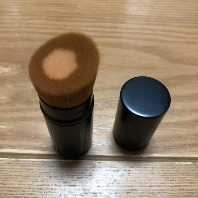 bareMinerals(ベアミネラル)のベアミネラル コアカバレッジブラシ 和田さん愛用 コスメ/美容のベースメイク/化粧品(その他)の商品写真