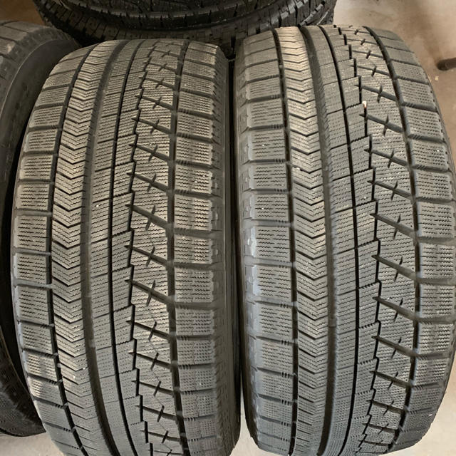 BRIDGESTONE(ブリヂストン)のブリジストン ブリザックVRX 235/50R18 スタッドレス 16年  自動車/バイクの自動車(タイヤ)の商品写真