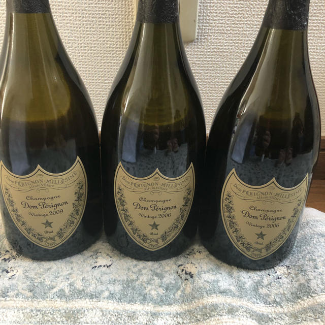 Dom Pérignon(ドンペリニヨン)のドンペリ  2006二本 2009 一本 食品/飲料/酒の酒(シャンパン/スパークリングワイン)の商品写真