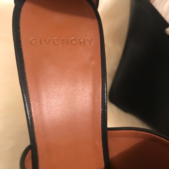 GIVENCHY(ジバンシィ)の再値下げしました！ジバンシイ 靴 36ハーフ GIVENCHY レディースの靴/シューズ(サンダル)の商品写真