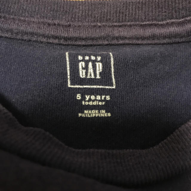 babyGAP(ベビーギャップ)のbabyGap ロンT 長袖Tシャツ ネイビー size5yrs 110くらい キッズ/ベビー/マタニティのキッズ服男の子用(90cm~)(Tシャツ/カットソー)の商品写真