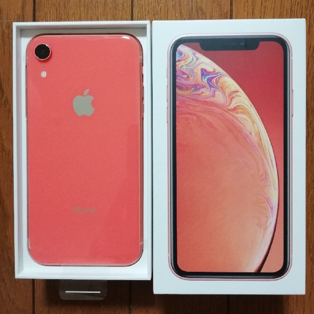 iPhone XR  128GB Coral ドコモ シムフリー未使用