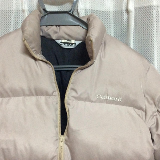 carhartt(カーハート)のlclさま専用  Carharttのダウンジャケット、ベージュ色のカーハート メンズのジャケット/アウター(ダウンジャケット)の商品写真