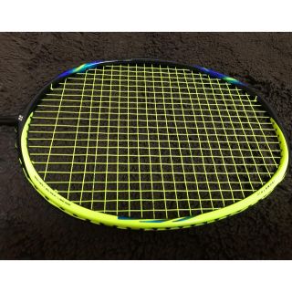 ヨネックス(YONEX)のSHIMONさんキープ状態良好！ASTROX７７(バドミントン)