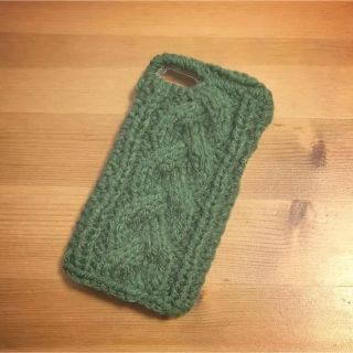 ハンドメイド iPhoneケース ケーブル編み 三つ編み 手編み(スマホケース)