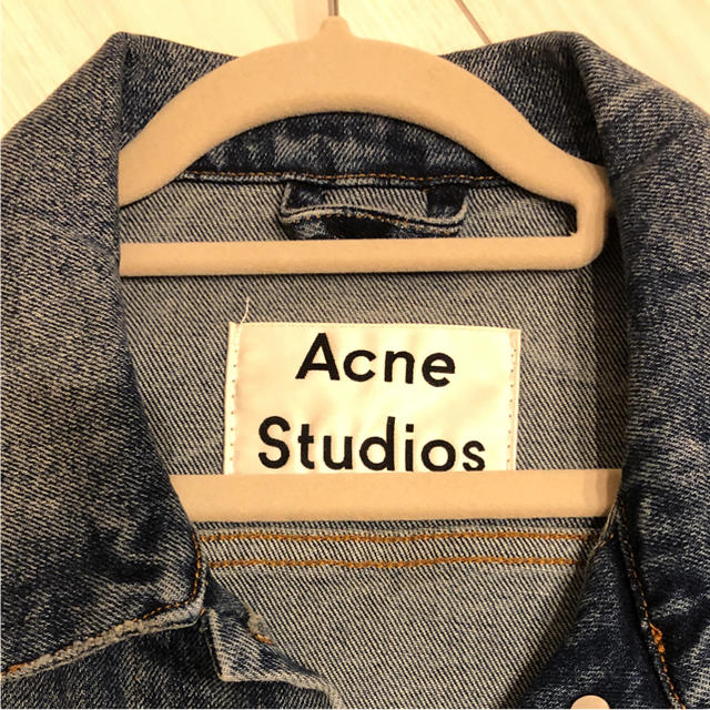ACNE(アクネ)の新品 Acne Studios デニム ジャケット 34サイズ レディースのジャケット/アウター(Gジャン/デニムジャケット)の商品写真