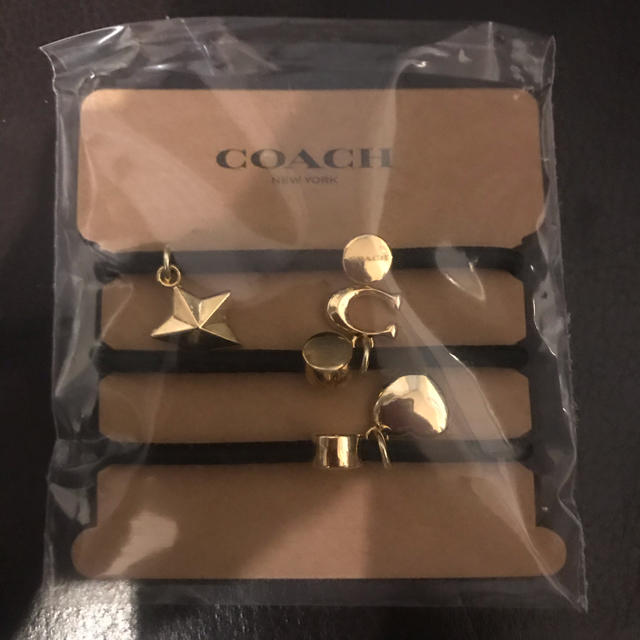 COACH(コーチ)の(新品)コーチ チャーム付ヘアゴム 3本セット レディースのヘアアクセサリー(ヘアゴム/シュシュ)の商品写真