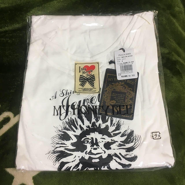 PEACH JOHN(ピーチジョン)のマイハニービー 新品未使用 ☺️ レディースのトップス(Tシャツ(長袖/七分))の商品写真