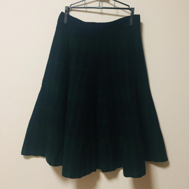 SCOT CLUB(スコットクラブ)のグリーン系ニットスカート レディースのスカート(ひざ丈スカート)の商品写真