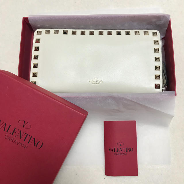 正規 国内購入 新品 valentino 長財布 ロックスタッズ ヴァレンティノ