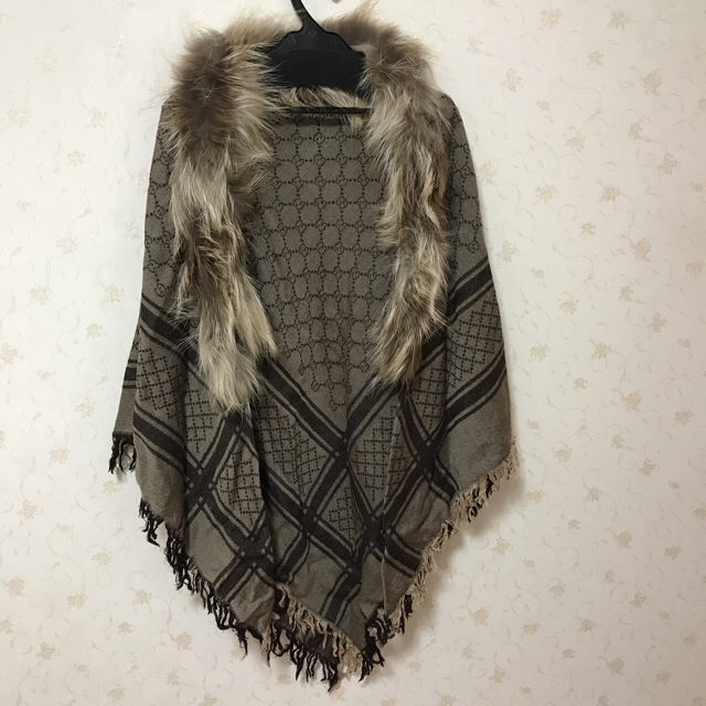 GUCCI フォックスファー ストール GUCCI フォックスファー ストール