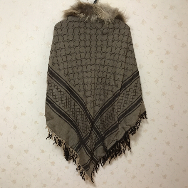GUCCI フォックスファー ストール GUCCI フォックスファー ストール