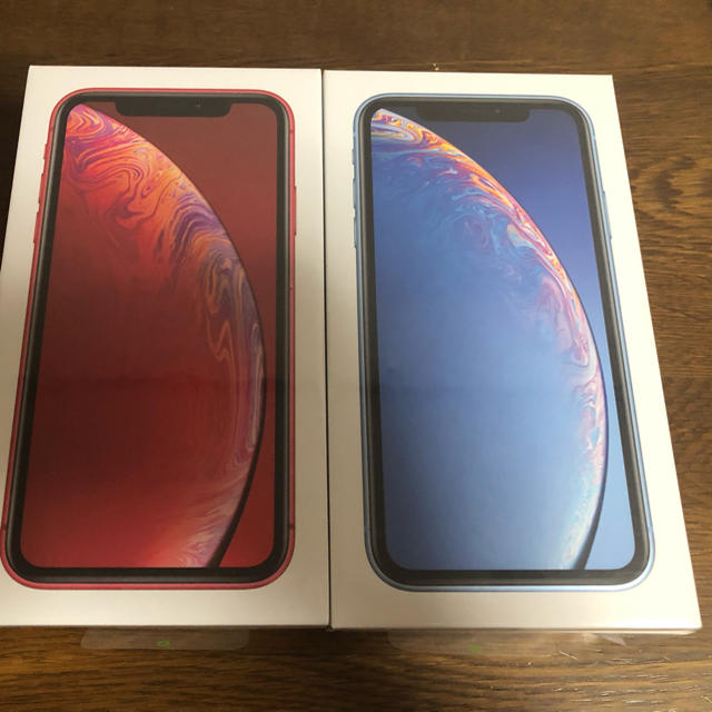 Apple(アップル)の新品iPhone XR 64G レッド&ブルー スマホ/家電/カメラのスマートフォン/携帯電話(スマートフォン本体)の商品写真