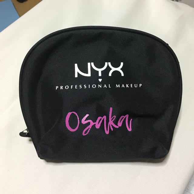 NYX(エヌワイエックス)の★新品★NYX 大阪限定 ノベルティポーチ エンタメ/ホビーのコレクション(ノベルティグッズ)の商品写真