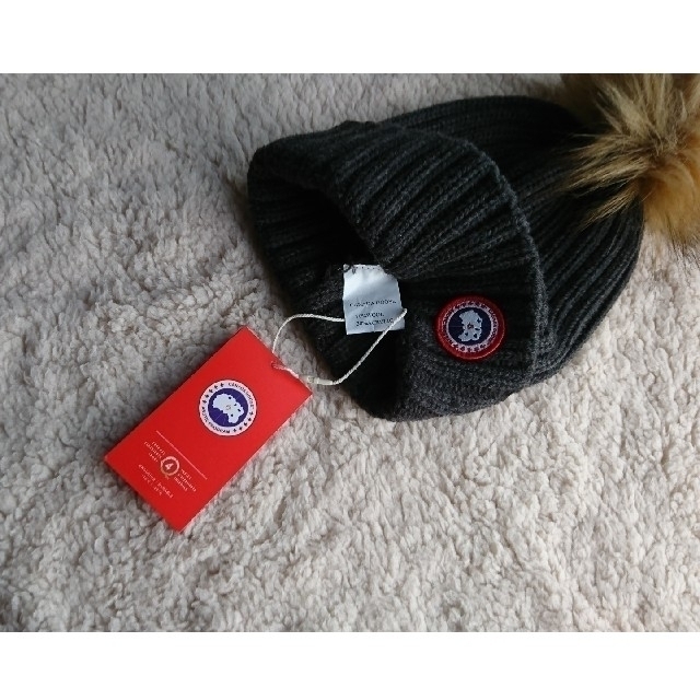 CANADA GOOSE(カナダグース)のご専用品 新品未使用 CANADA GOOSE☆ニット帽 ビーニー レディースの帽子(ニット帽/ビーニー)の商品写真