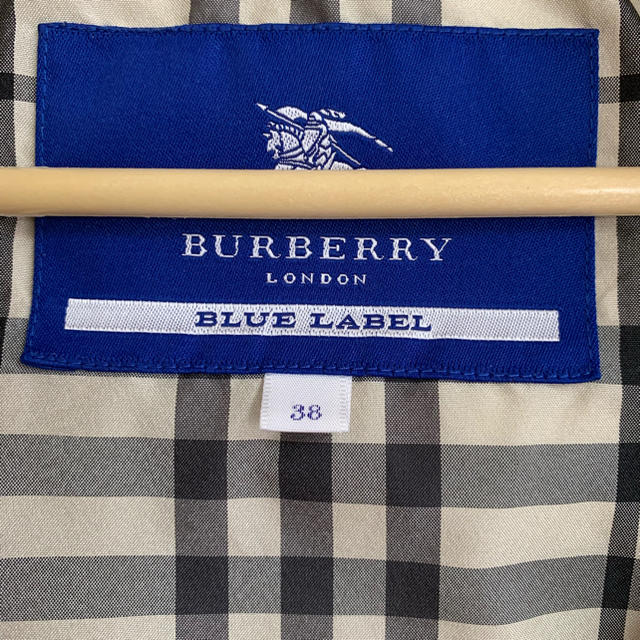 BURBERRY BLUE LABEL(バーバリーブルーレーベル)のバーバリーブルーレーベル ダウン レディースのジャケット/アウター(ダウンコート)の商品写真