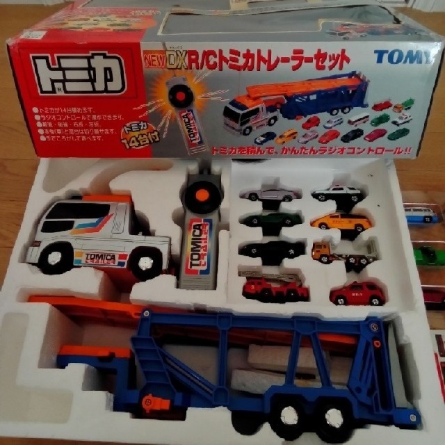 Takara Tomy(タカラトミー)のDX R/C トミカトレーラーセット キッズ/ベビー/マタニティのおもちゃ(電車のおもちゃ/車)の商品写真