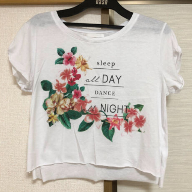 Bershka(ベルシュカ)のBershka Tシャツ レディースのトップス(Tシャツ(半袖/袖なし))の商品写真