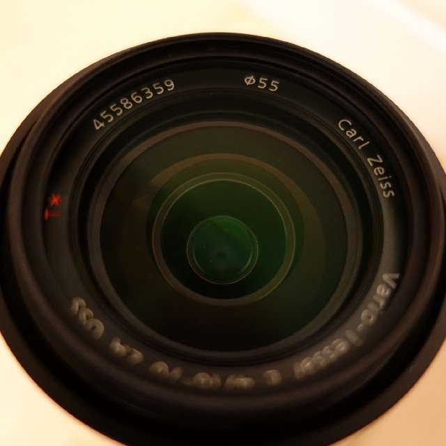 SONY(ソニー)のSONY   E 16-70mm F4 ZA oss   SEL1670Z   スマホ/家電/カメラのカメラ(レンズ(ズーム))の商品写真