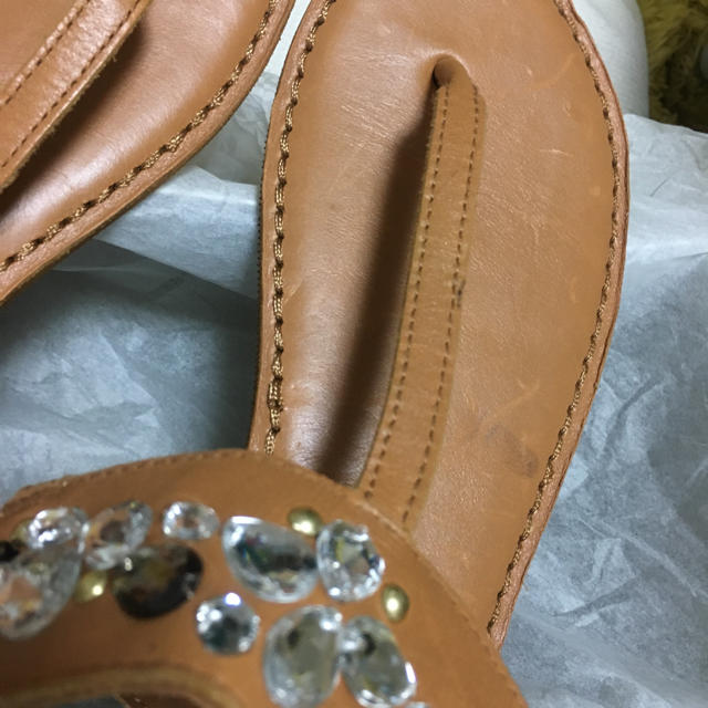 Abercrombie&Fitch(アバクロンビーアンドフィッチ)のアバクロ  トングサンダル  ビジュー レディースの靴/シューズ(サンダル)の商品写真