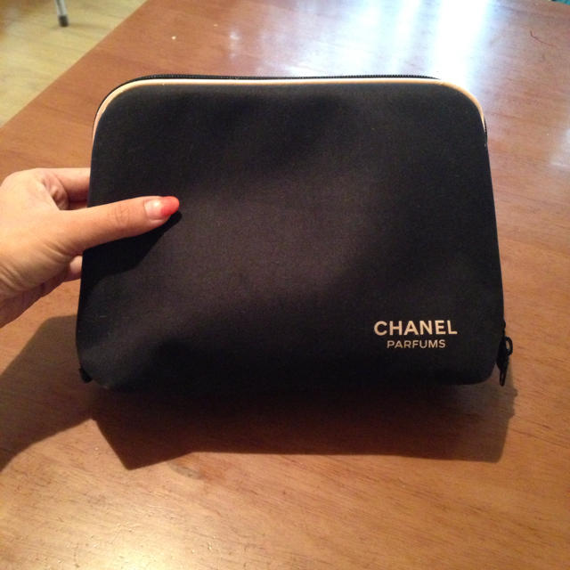 CHANEL(シャネル)のシャネル♡化粧ポーチ♡ レディースのファッション小物(ポーチ)の商品写真