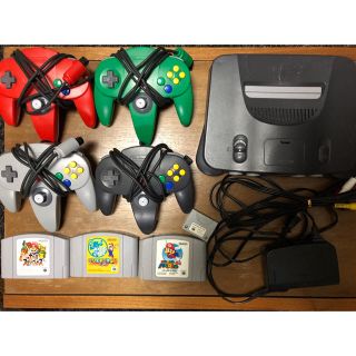 ニンテンドウ64(NINTENDO 64)のニンテンドー64＊本体とソフト3つセット(家庭用ゲーム機本体)