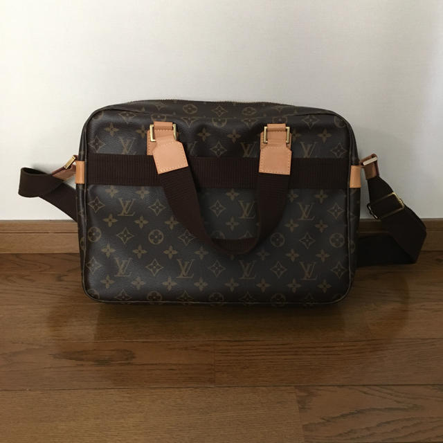 LOUIS VUITTON(ルイヴィトン)のルイビトン サックボスフォール メンズのバッグ(ショルダーバッグ)の商品写真