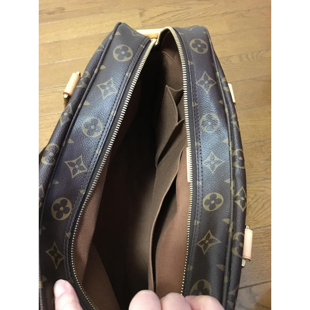 LOUIS VUITTON(ルイヴィトン)のルイビトン サックボスフォール メンズのバッグ(ショルダーバッグ)の商品写真