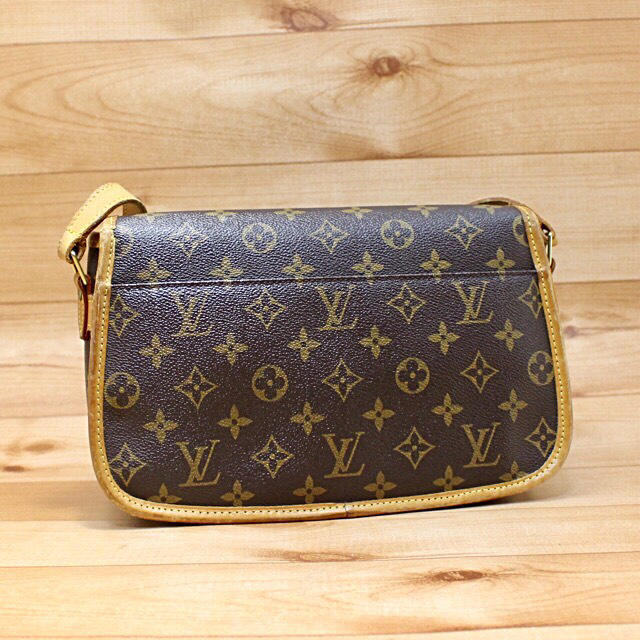 本物【人気の形】LOUIS VUITTON ソローニュ♡ショルダーバッグ