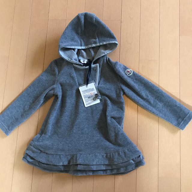 MONCLER(モンクレール)のモンクレール キッズ ワンピース 新品 キッズ/ベビー/マタニティのキッズ服女の子用(90cm~)(ワンピース)の商品写真