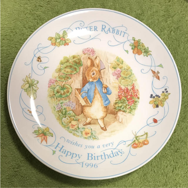 WEDGWOOD(ウェッジウッド)のウェッジウッド ピーターラビット バースデープレート1996年 20.5cm インテリア/住まい/日用品のキッチン/食器(食器)の商品写真