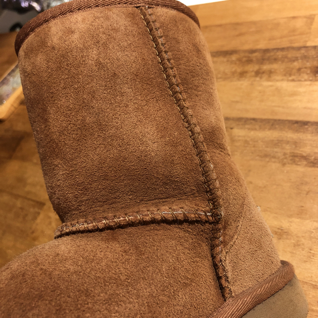 UGG(アグ)のUGG キッズ  ムートンブーツ  17cm キッズ/ベビー/マタニティのキッズ靴/シューズ(15cm~)(ブーツ)の商品写真