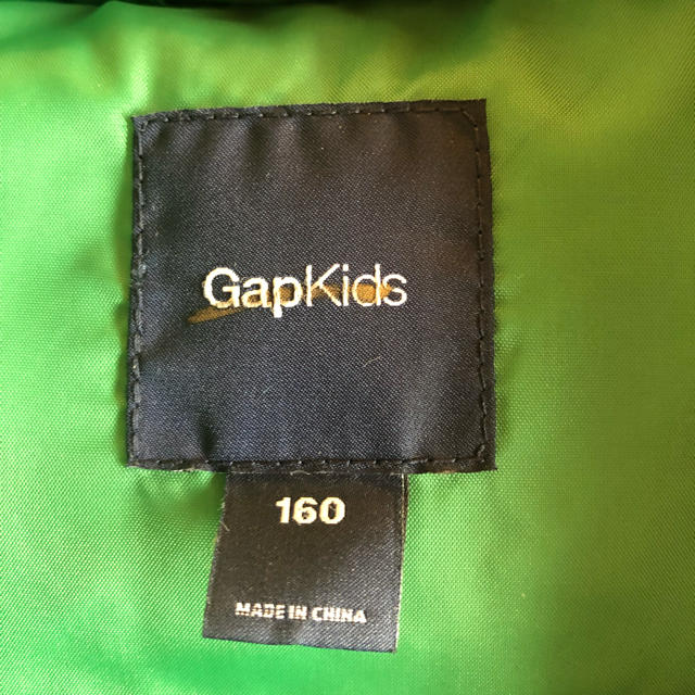 GAP Kids(ギャップキッズ)のギャップkids ダウンベスト キッズ/ベビー/マタニティのキッズ服男の子用(90cm~)(ジャケット/上着)の商品写真