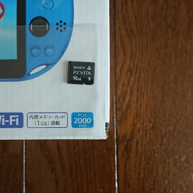 PlayStation Vita(プレイステーションヴィータ)の新品未開封 psvita 2000  エンタメ/ホビーのゲームソフト/ゲーム機本体(携帯用ゲーム機本体)の商品写真