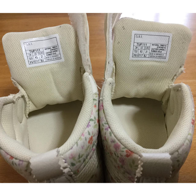 asics(アシックス)の❤️asics アシックス 花柄 子ども靴 13センチ ピンク （中古） キッズ/ベビー/マタニティのベビー靴/シューズ(~14cm)(スニーカー)の商品写真