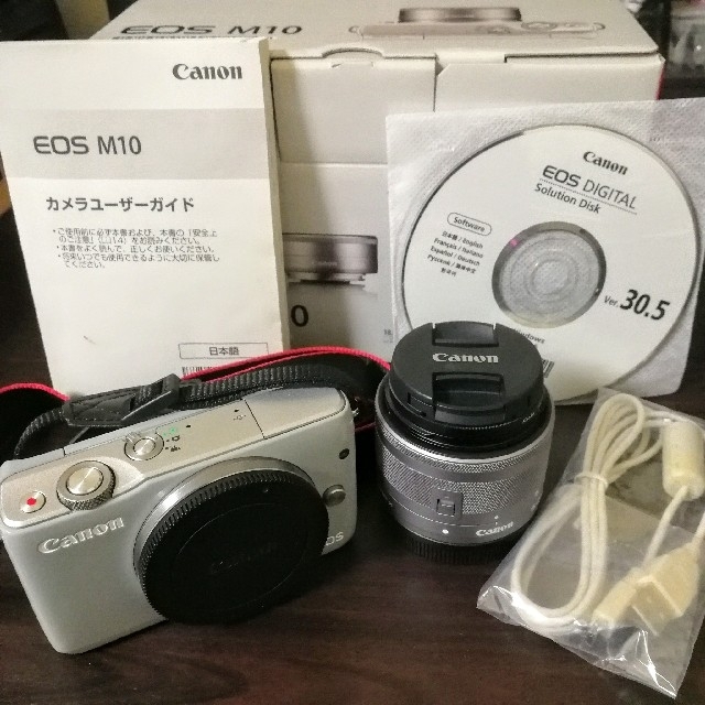 Canon(キヤノン)の레様専用　Canon EOS M10 レンズキット ミラーレス スマホ/家電/カメラのカメラ(ミラーレス一眼)の商品写真