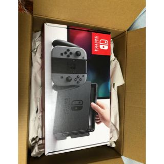 ニンテンドースイッチ(Nintendo Switch)の任天堂スイッチ 本体 新品・未使用(家庭用ゲーム機本体)